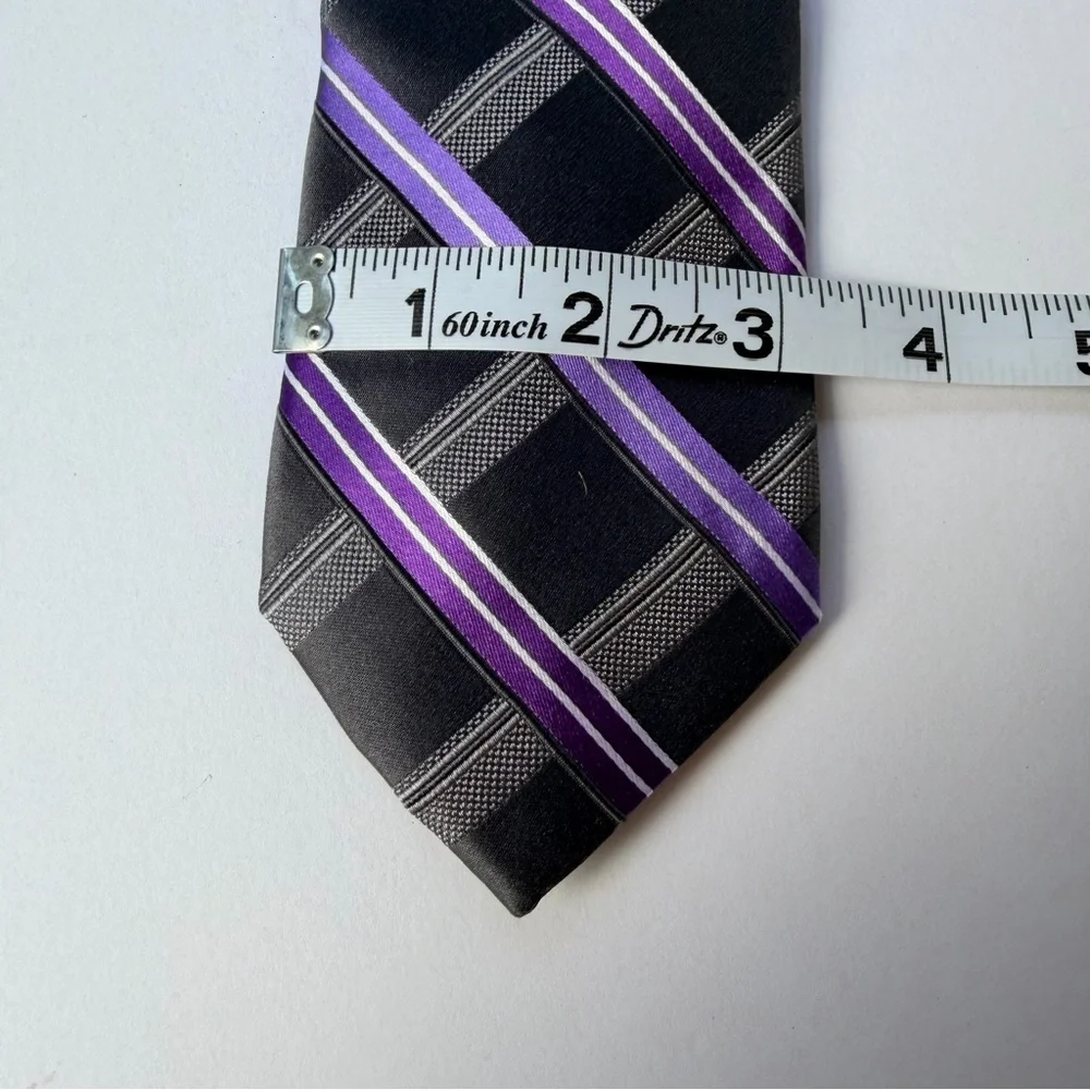 Men’s Michael Kors Silk Necktie Purple and Black​ - Picture 3 of 6